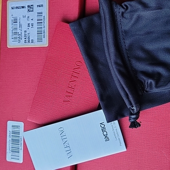 MIB Valentino Rockstud Aviator Cat Eye Sunglasses. Gun Metal & Green. W/Case ETC - Picture 7 of 8